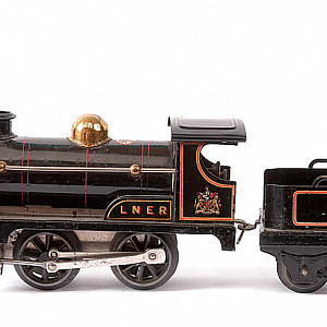 Hornby-LNER-2710b