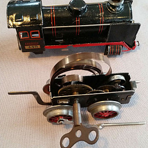 Uhrwerk-1